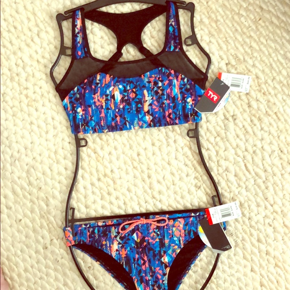 Women’s bikini/ active wear